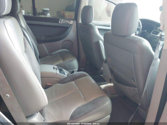 Chrysler Pacifica Touring Image 5