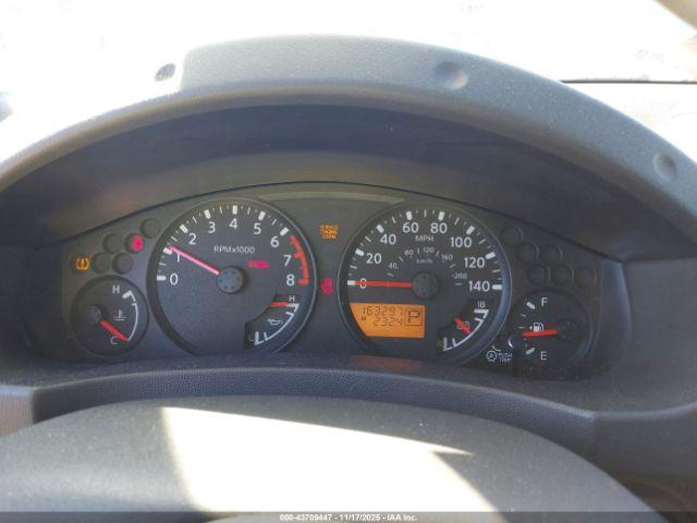 Nissan Xterra X Image 5