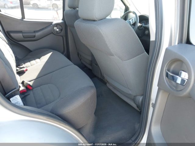 Nissan Xterra X Image 2