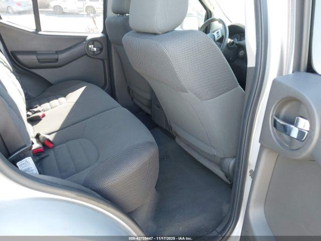 Nissan Xterra X Image 2