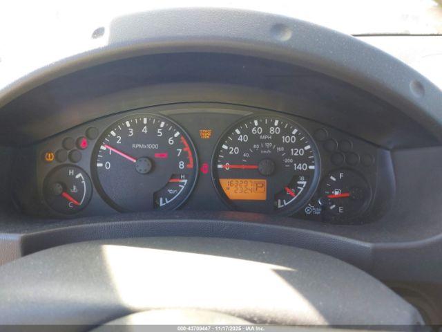 Nissan Xterra X Image 16