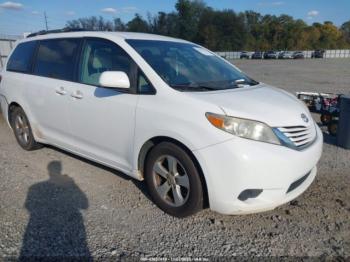  Salvage Toyota Sienna