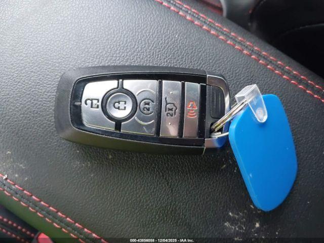 Ford Escape St-line Image 9