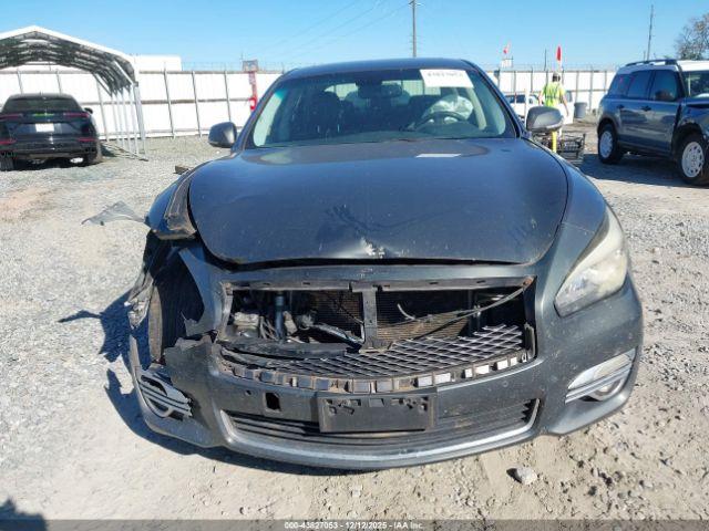 INFINITI Q70 3.7x Image 8