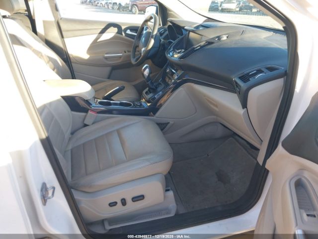 Ford Escape Titanium Image 5