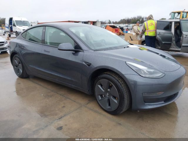 Tesla Model 3 Rear-wheel Drive Image 1