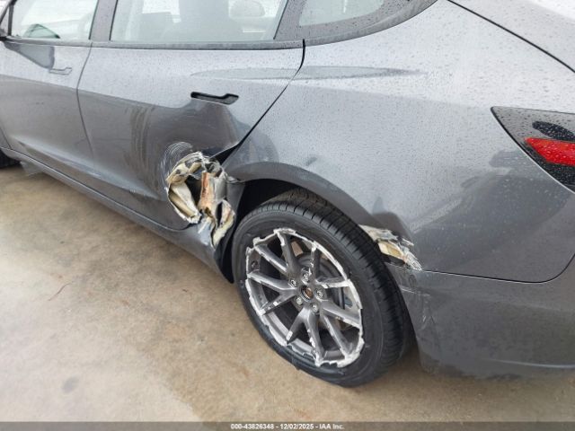 Tesla Model 3 Rear-wheel Drive Image 7