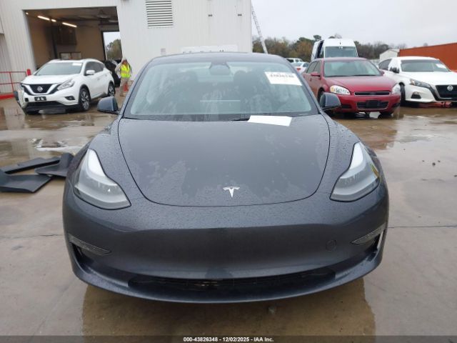 Tesla Model 3 Rear-wheel Drive Image 16