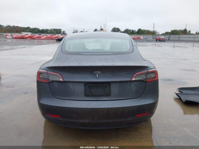 Tesla Model 3 Rear-wheel Drive Image 14